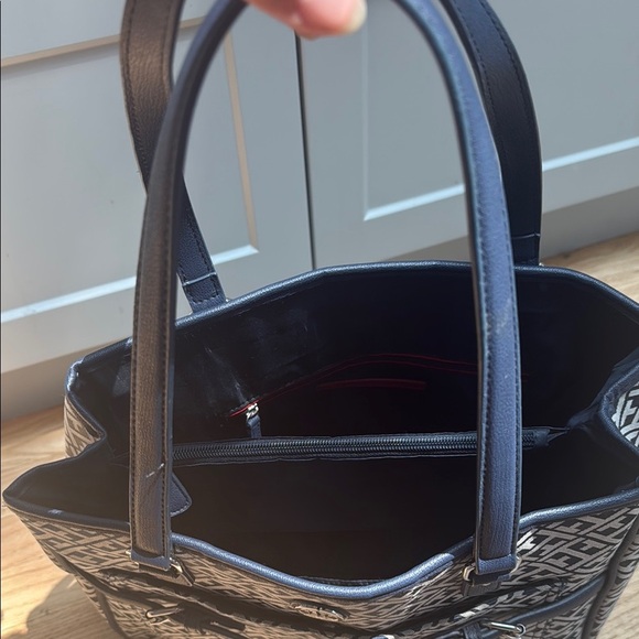 Tommy Hilfiger Tote Navy Logo - Picture 4 of 7